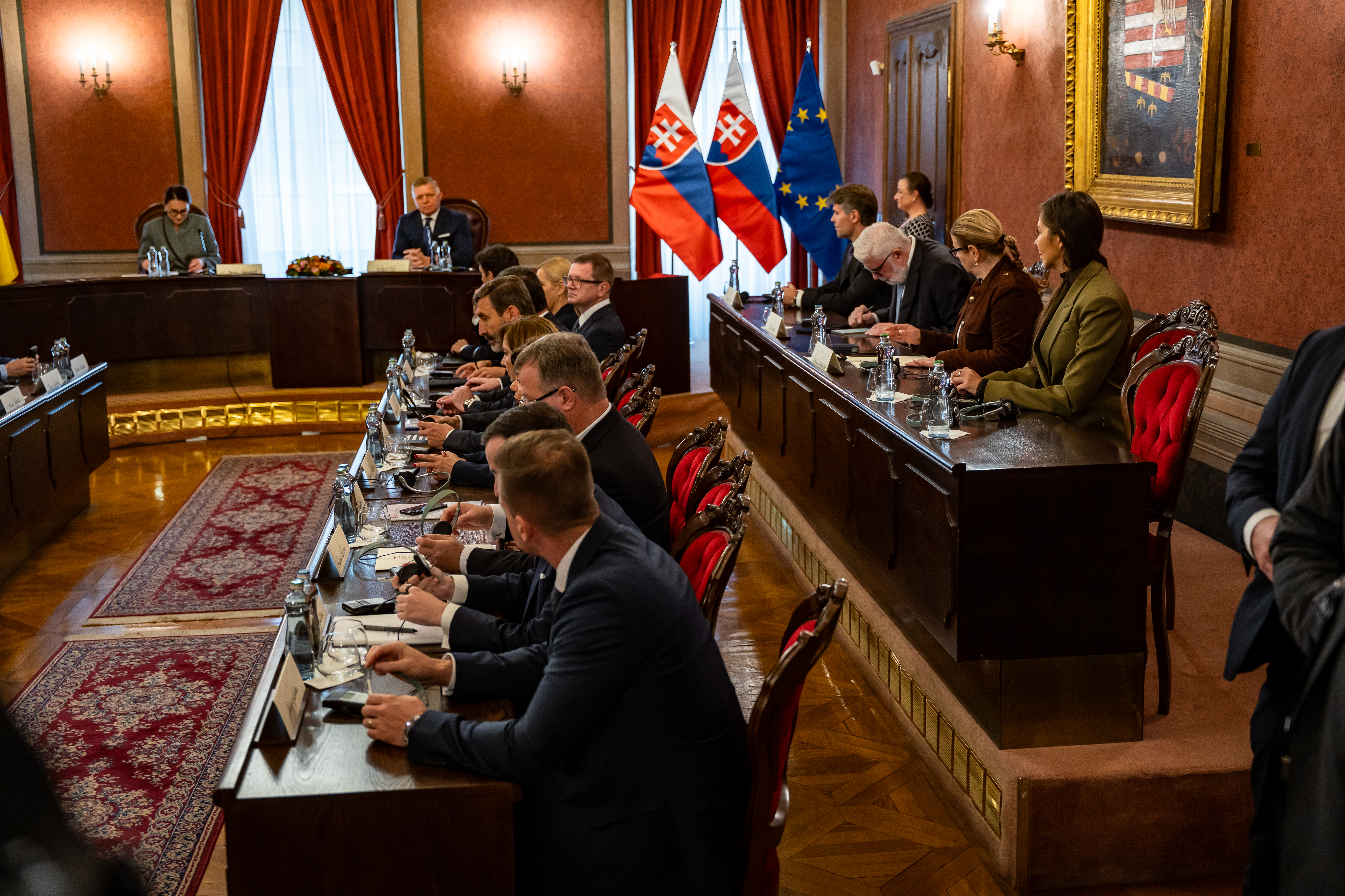 Spolocne rokovanie clenov vlad Slovenskej republiky a Ukrajinyr-29